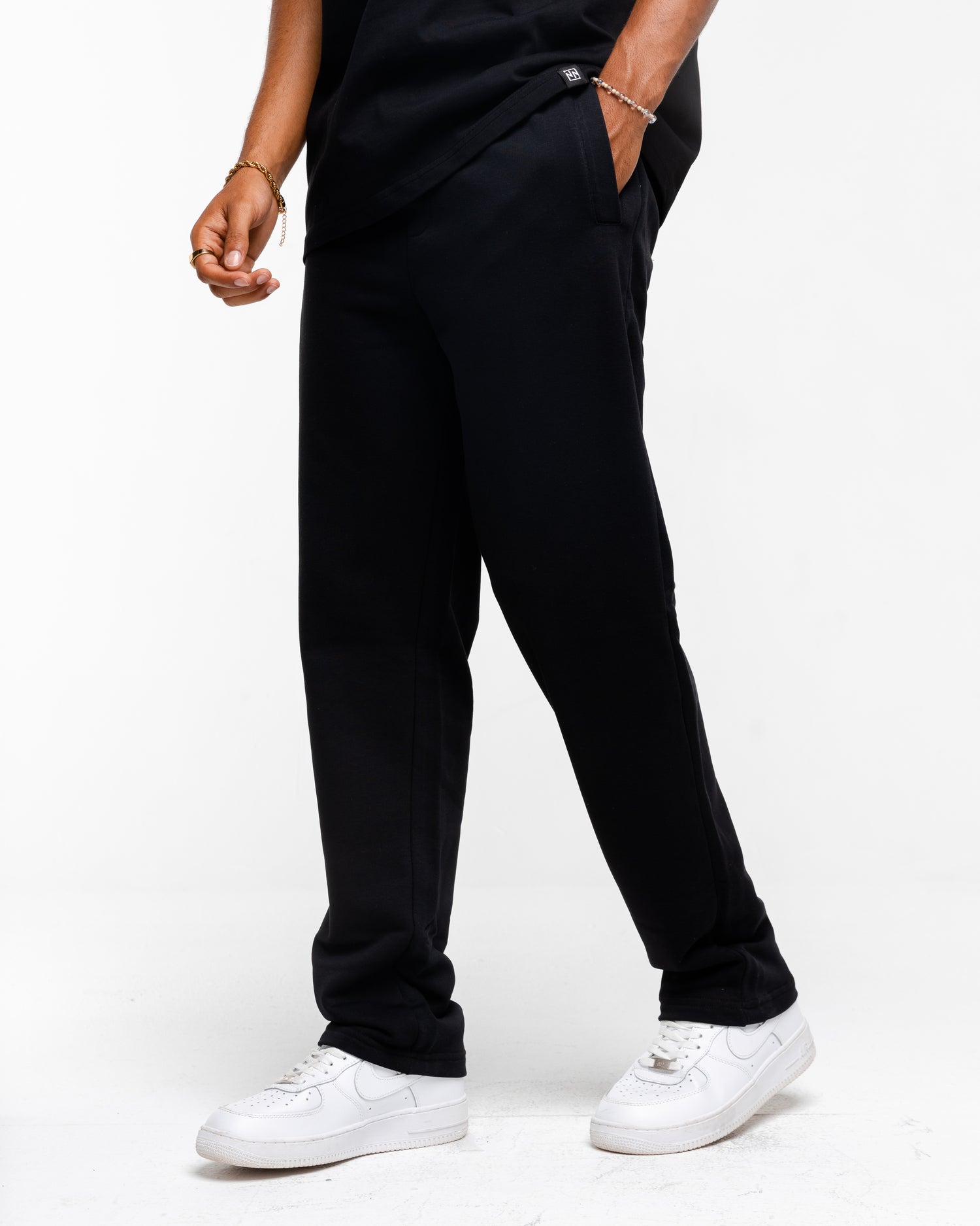 Wide fit black pants