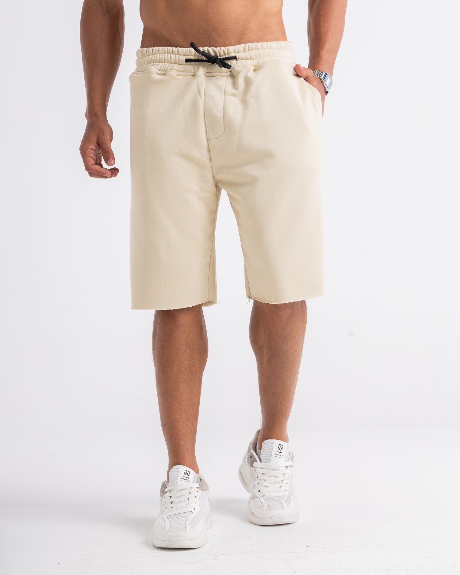 Beige basic short