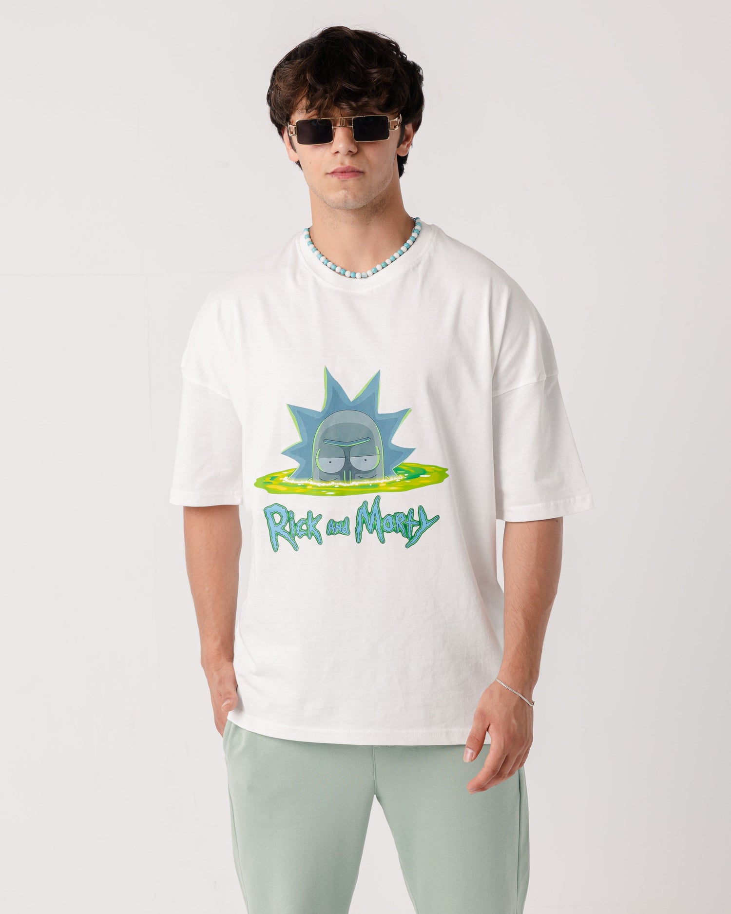 Oversized White Rick & Morty Printed .