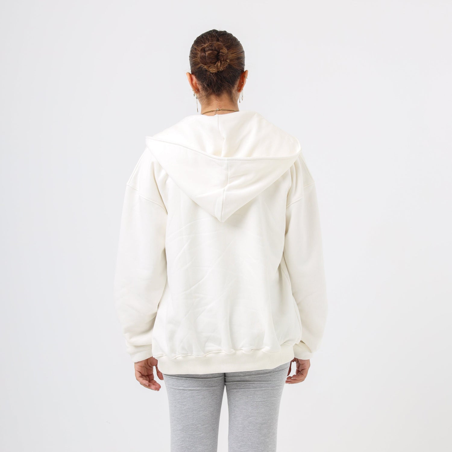 Basic white sweatshirt