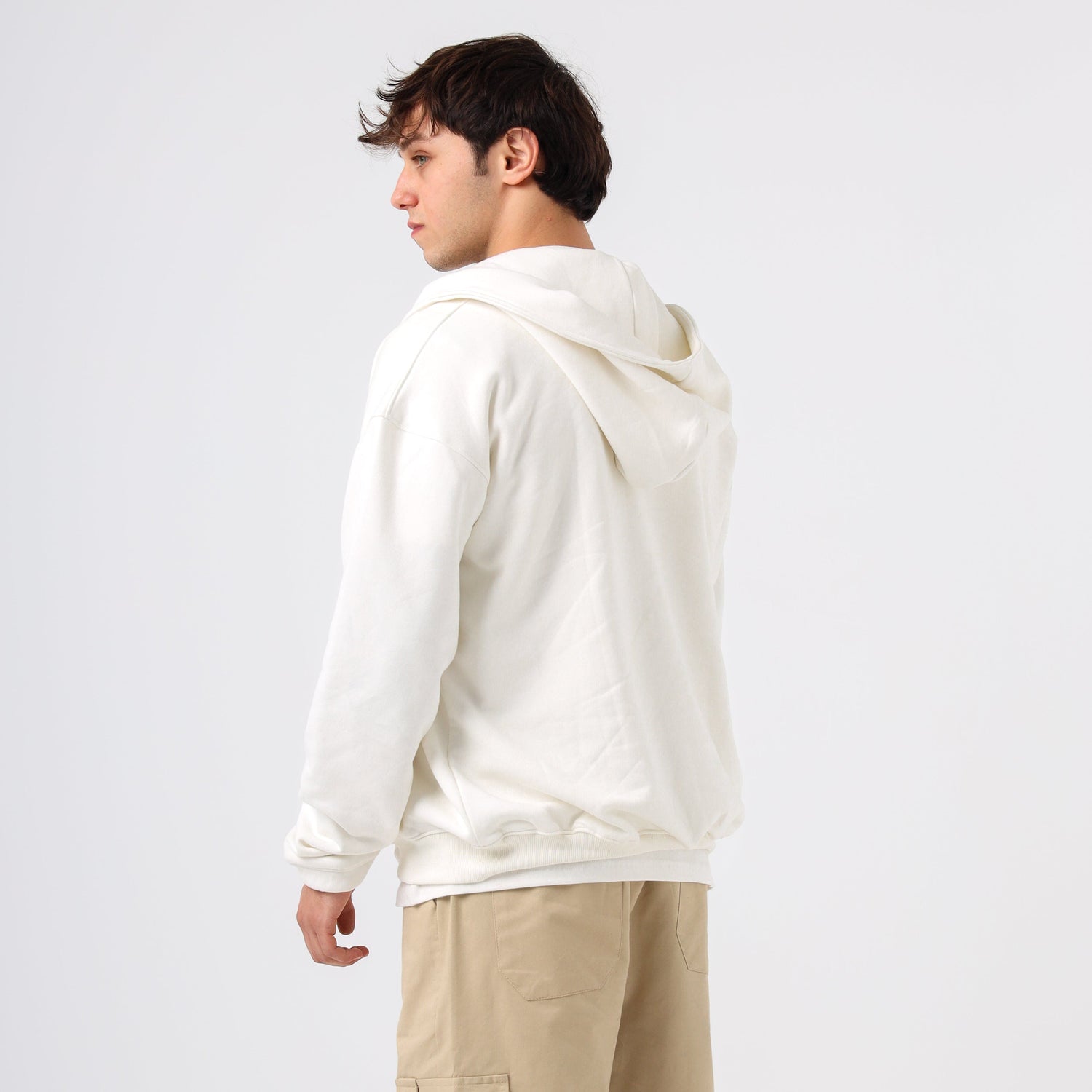 Basic white sweatshirt